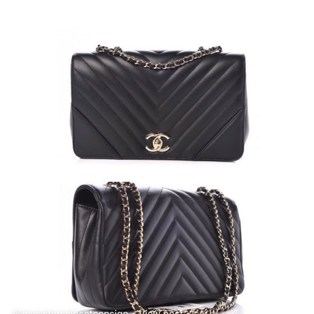 Authentic Chanel medium flapbag - like new with all accessories! - Picture 12 of 13